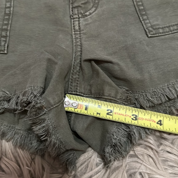AE Hi Rise Festival-Stretch-Sz 4-Olive Green-Raw Hem - Picture 6 of 11